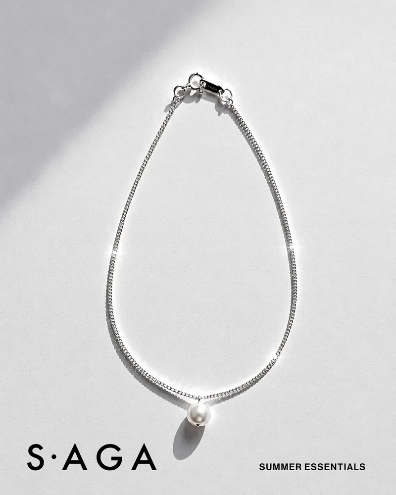 A single freshwater pearl in sterling silver-
for city mornings, salty afternoons, and warm evenings.